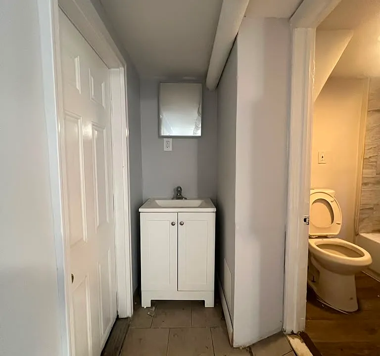 4 Eaton Pl #2