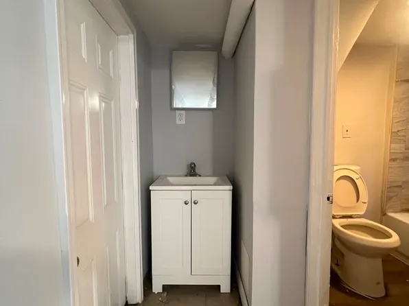 4 Eaton Pl, East Orange, NJ
