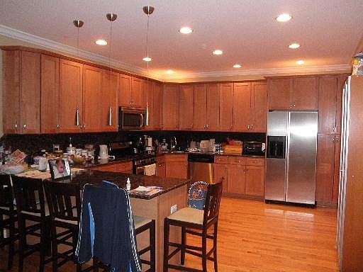 4th image of 7619 N Kolmar Ave
