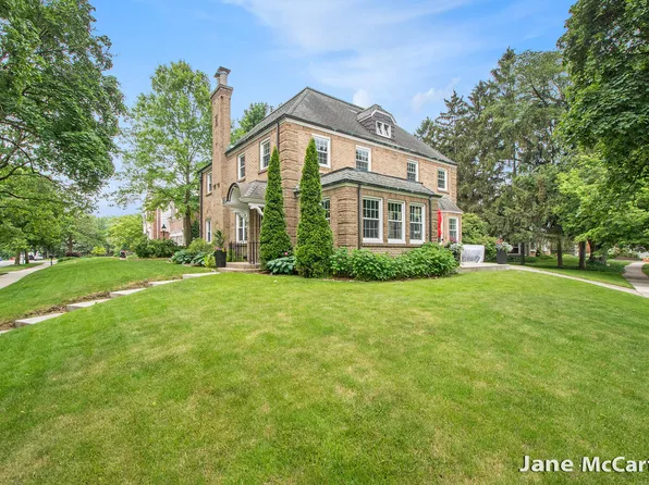 1101 Cadillac Dr SE, Grand Rapids, MI 49506