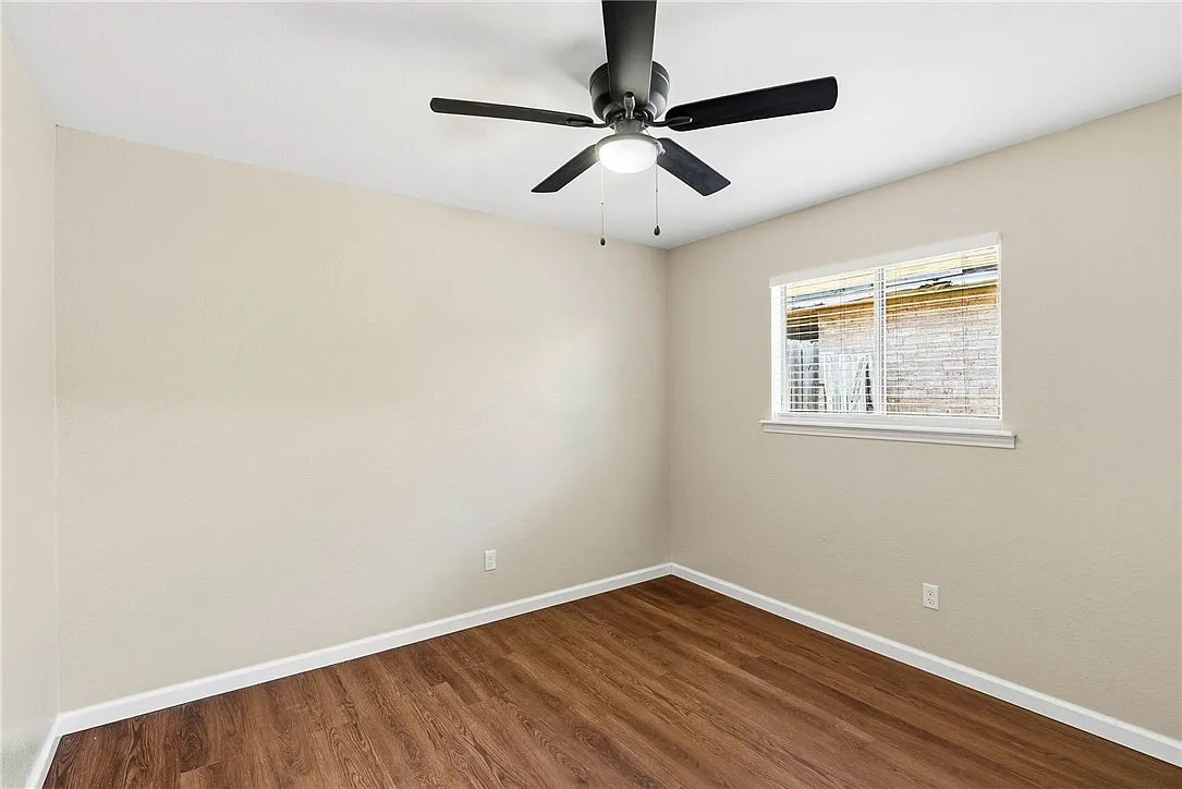 3 bed, 1009 sqft, $1,795 — Photo 4