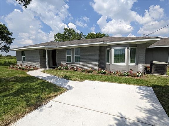 4th image of 383 County Road 227