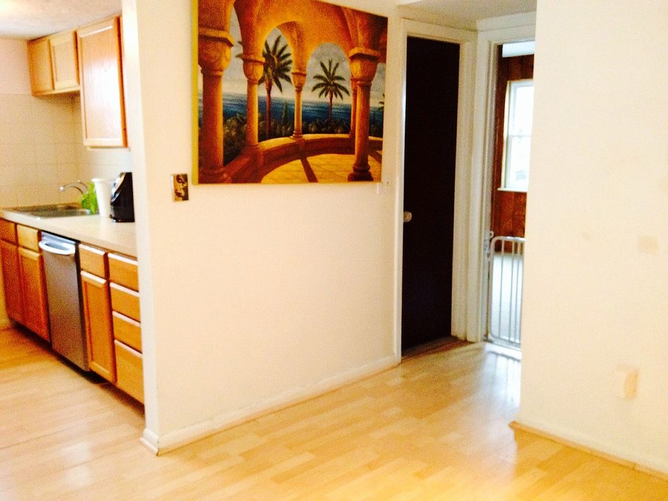 1st image of 22 Patricia Dr