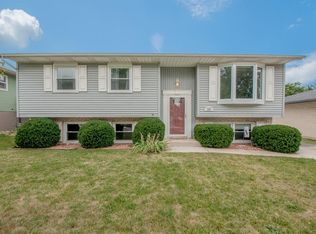 206 S Van Buren St, Hebron, IN 46341