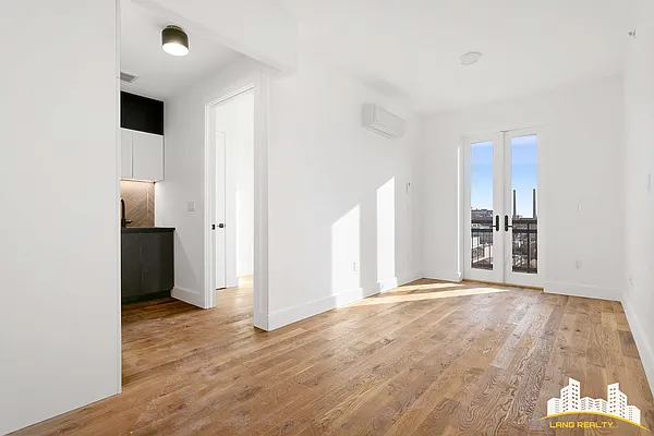 Rented by Lang Realty LLC | media 58