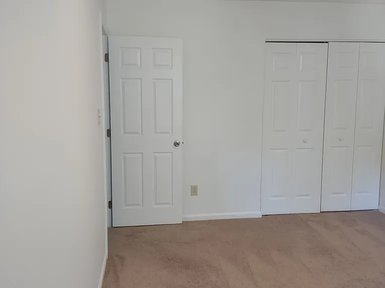 This photo has not been altered in any way: no edits or filters have been applied to try to deceive the viewer by having the room appear larger or brighter than it actually is.
