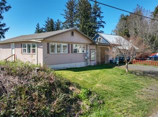 21 2nd St, Bay Center, WA 98527