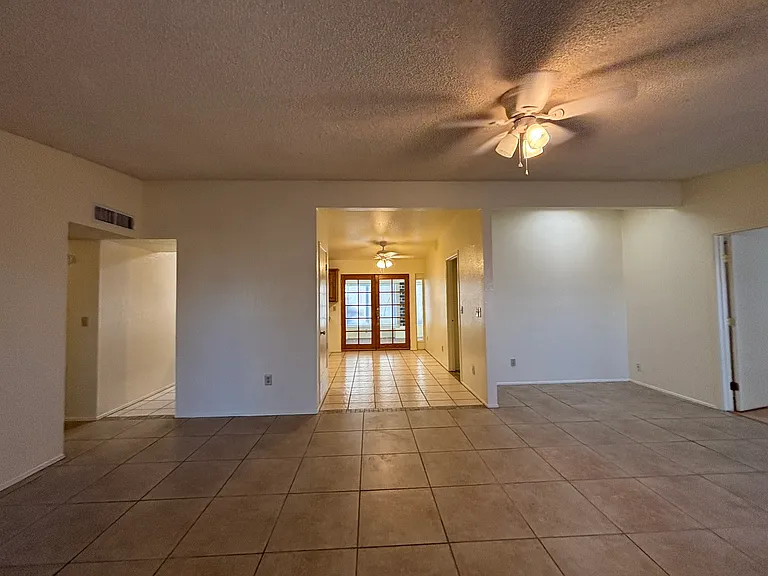 E 2nd Pl — Photo 18