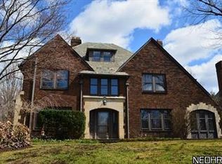 2945 Eaton Rd, Shaker Heights, OH 44122