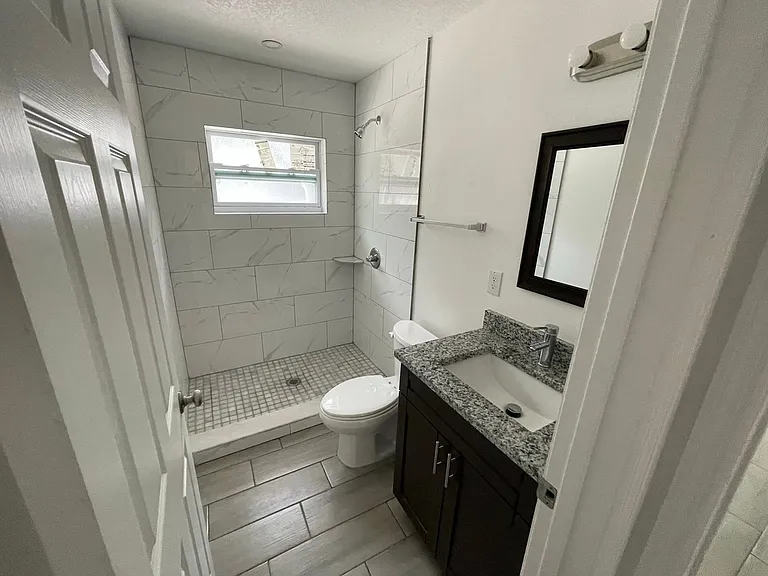 8417 N Seminole Ave — Photo 10