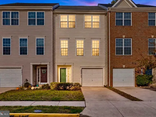 20475 Blue Heron Ter, Sterling, VA 20165