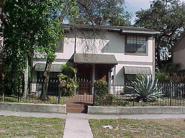 1st image of 214 S Melville Ave