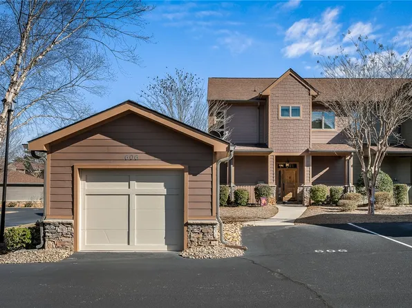 606 Driftwood Ln, West Union, SC 29696