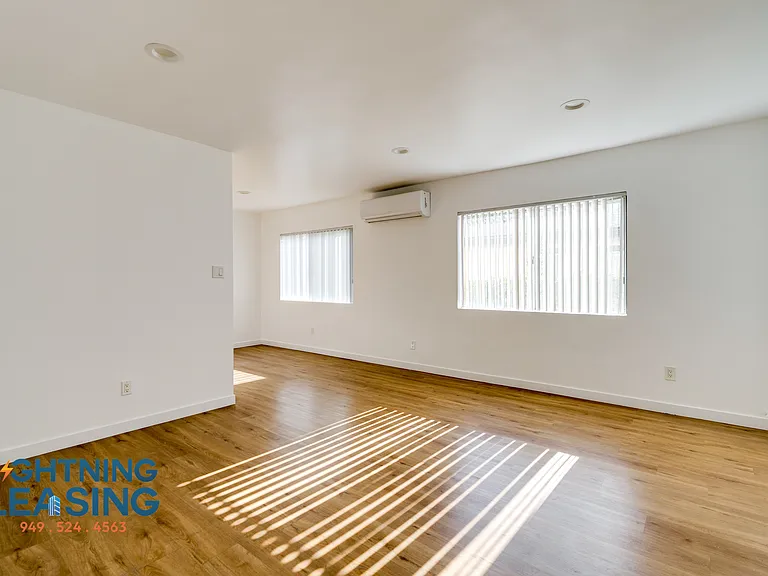 14227 Gilmore St #102 — Photo 4