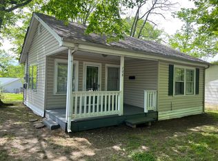 708 W Walnut St, Dickson, TN 37055