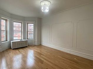 217 E 8th St, Brooklyn, NY 11218