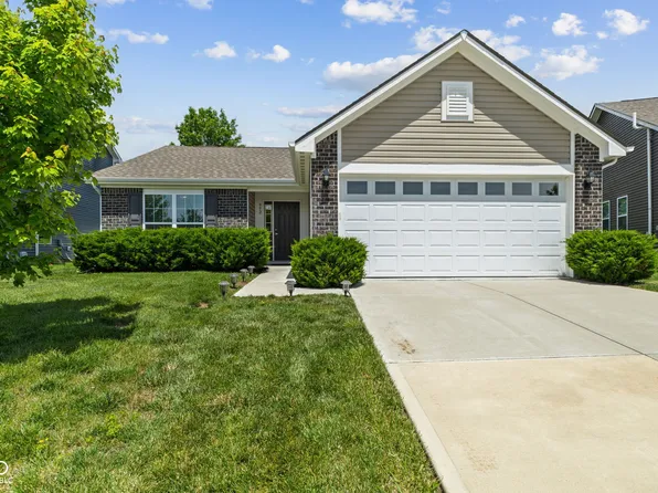 992 Cass Dr, Franklin, IN 46131