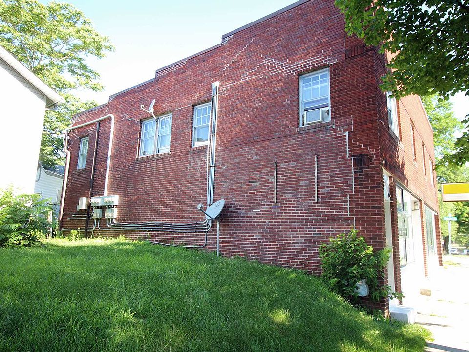 2nd image of 1833 N Wells St