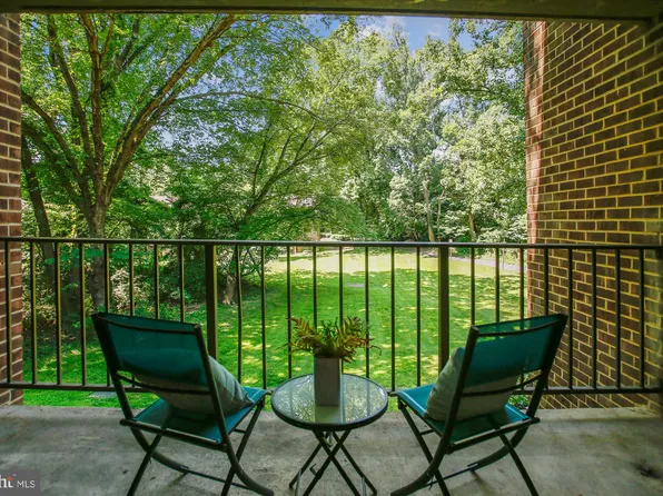 1408 Northgate Sq Unit 12B, Reston, VA 20190