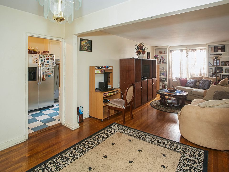 1st image of 3325 92nd St #3P