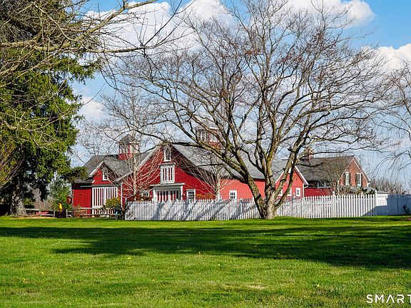 2nd image of 757 Oenoke Ridge