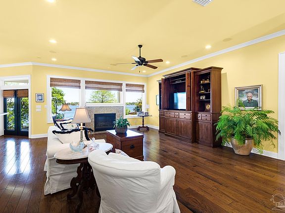 4th image of 3914 Plantation Cove Ct