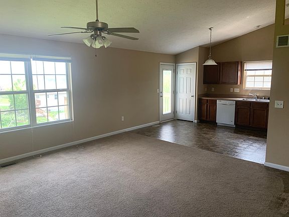 3rd image of 1195 Stoneman Ln