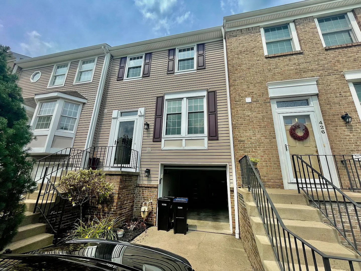 Charming and Spacious 3-Bedroom Home for Rent in Coraopolis — Photo 2