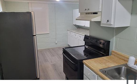 3rd image of 832 Woodard Ave