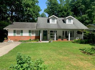 1624 Normandy Ln, Winston Salem, NC 27103