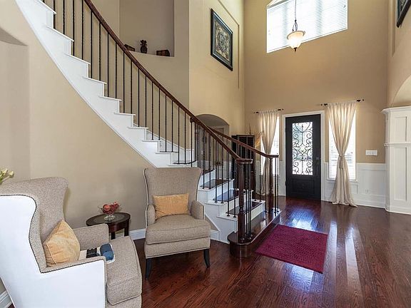 2nd image of 6911 Sea Harbor Dr