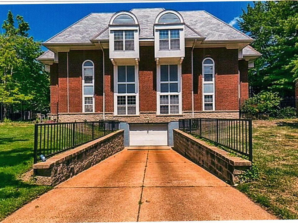 1st image of 4225 W Pine Blvd