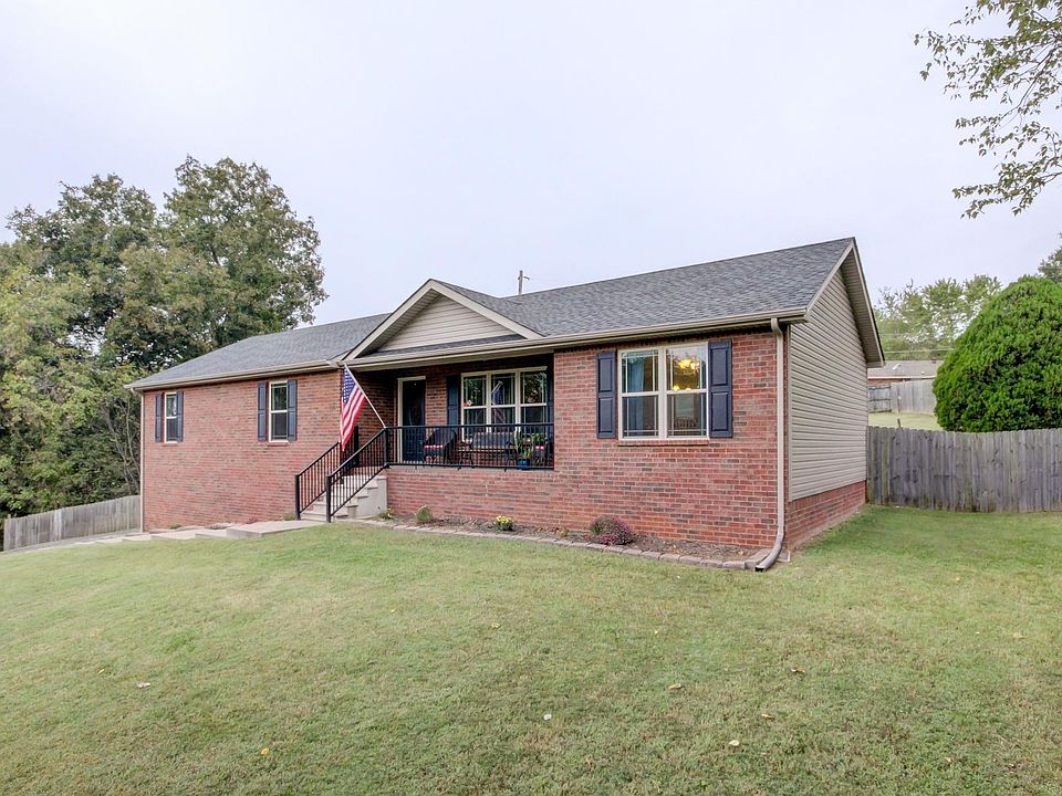 1st image of 665 Chesterfield Cir