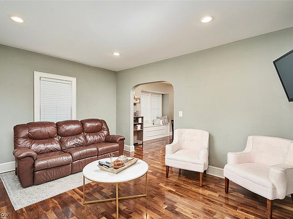 4th image of 26 Bermont Ave