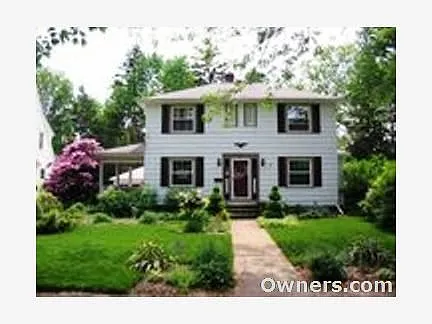 67 Harnagy St photo 1