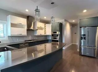 10919 111th Ave NW, Edmonton, AB T5G0C4