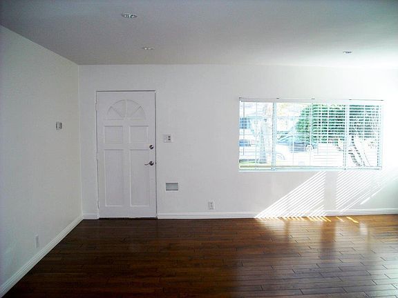 3rd image of 4809 Arcola Ave #4809