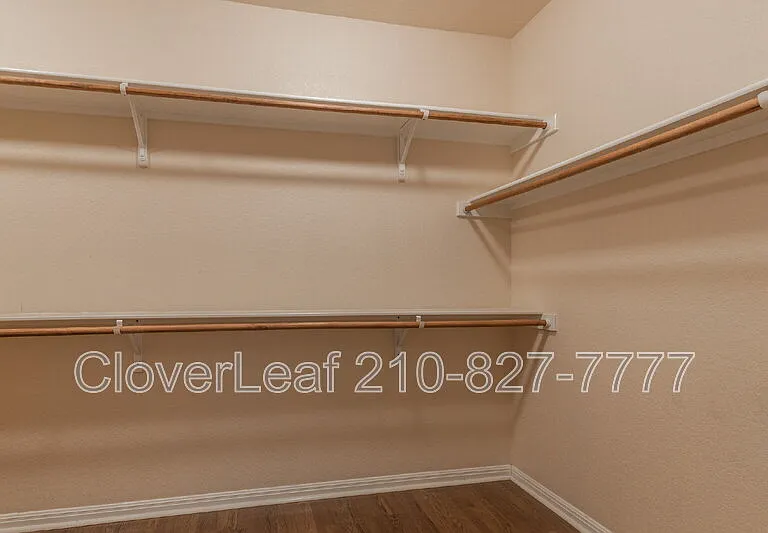 22714 Sabine Smt — Photo 24