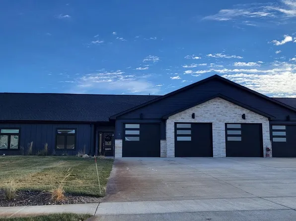 2000 E 4th St Unit 3, Pierre, SD 57501