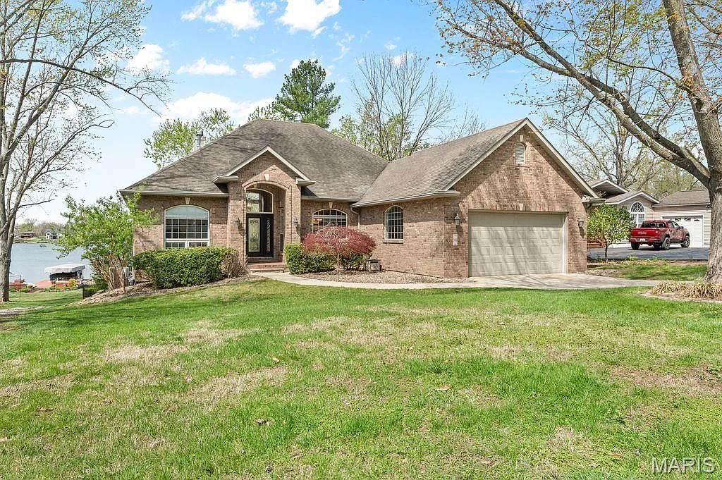 500 Overlook Dr photo 1