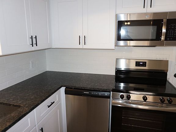 5th image of 314 Fairgrove St