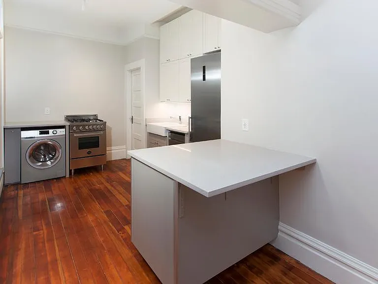 521 Utah St — Photo 11