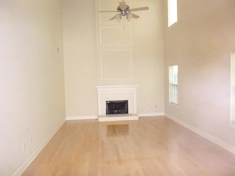 53 Whitlock Sq SW — Photo 3