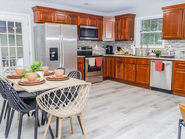 6413 Westbury Rd, Riverdale, GA 30274