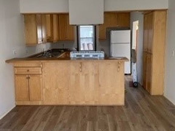 3rd image of 6050 S Wentworth Ave