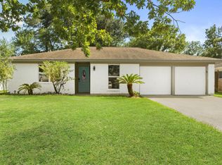 9930 Valley Lake Dr, Houston, TX 77078