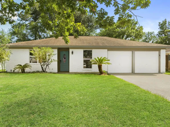 9930 Valley Lake Dr, Houston, TX 77078