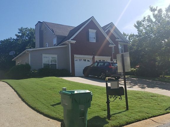 3rd image of 2501 Alston Dr NE