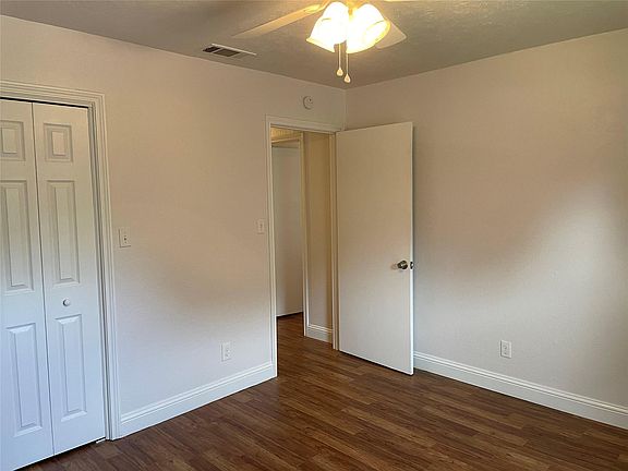 4th image of 2205 Woodcreek