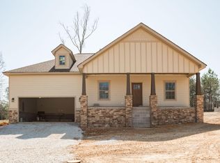 173 Senduro Pass, Rock Spring, GA 30739